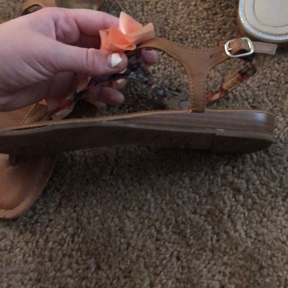 Sandals - Picture 2 of 3